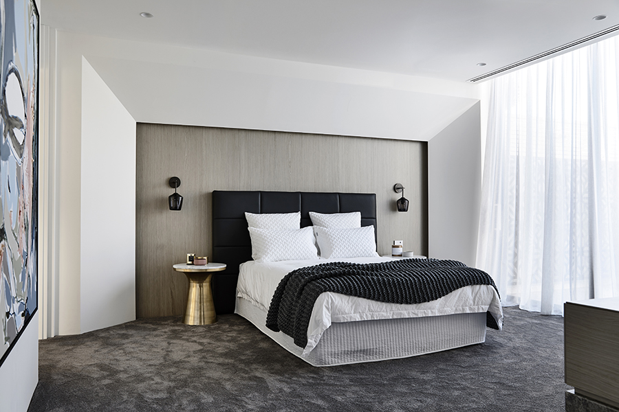 Bolton Avenue, Hampton