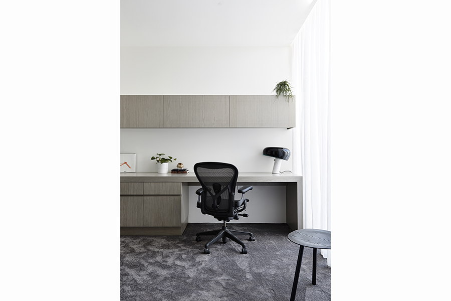 Bolton Avenue, Hampton