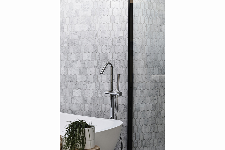 Bolton Avenue, Hampton