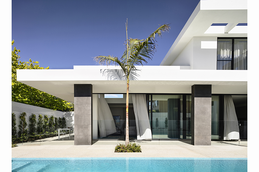 Bolton Avenue, Hampton