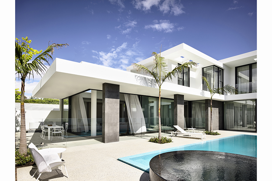 Bolton Avenue, Hampton